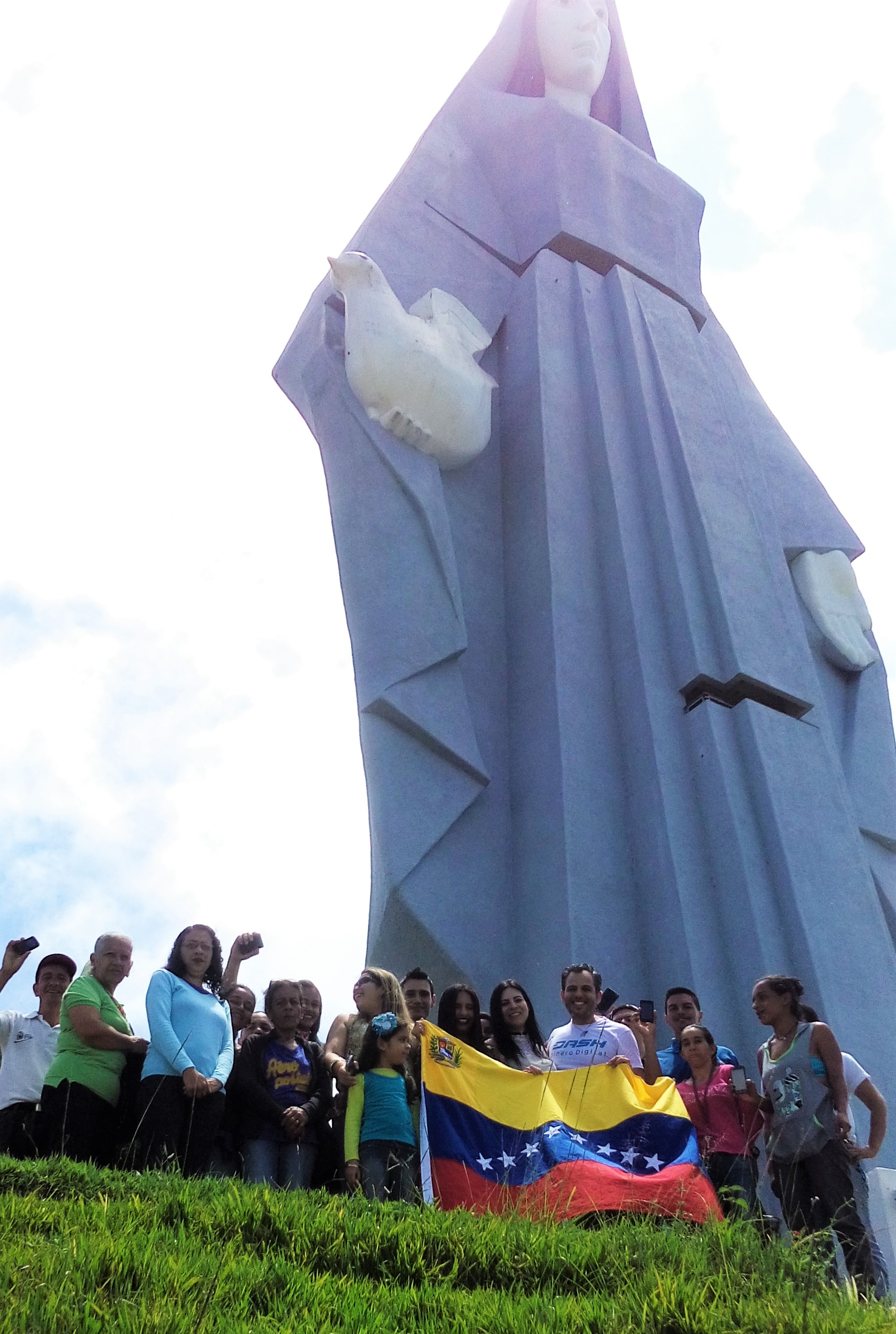 Dash Valera Monumento.jpg